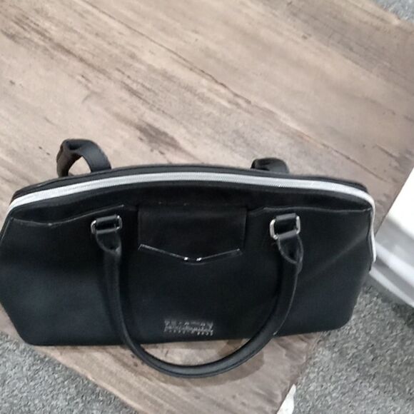 Reaction Kenneth Cole black satchel man made material with silver hardware - Picture 5 of 5